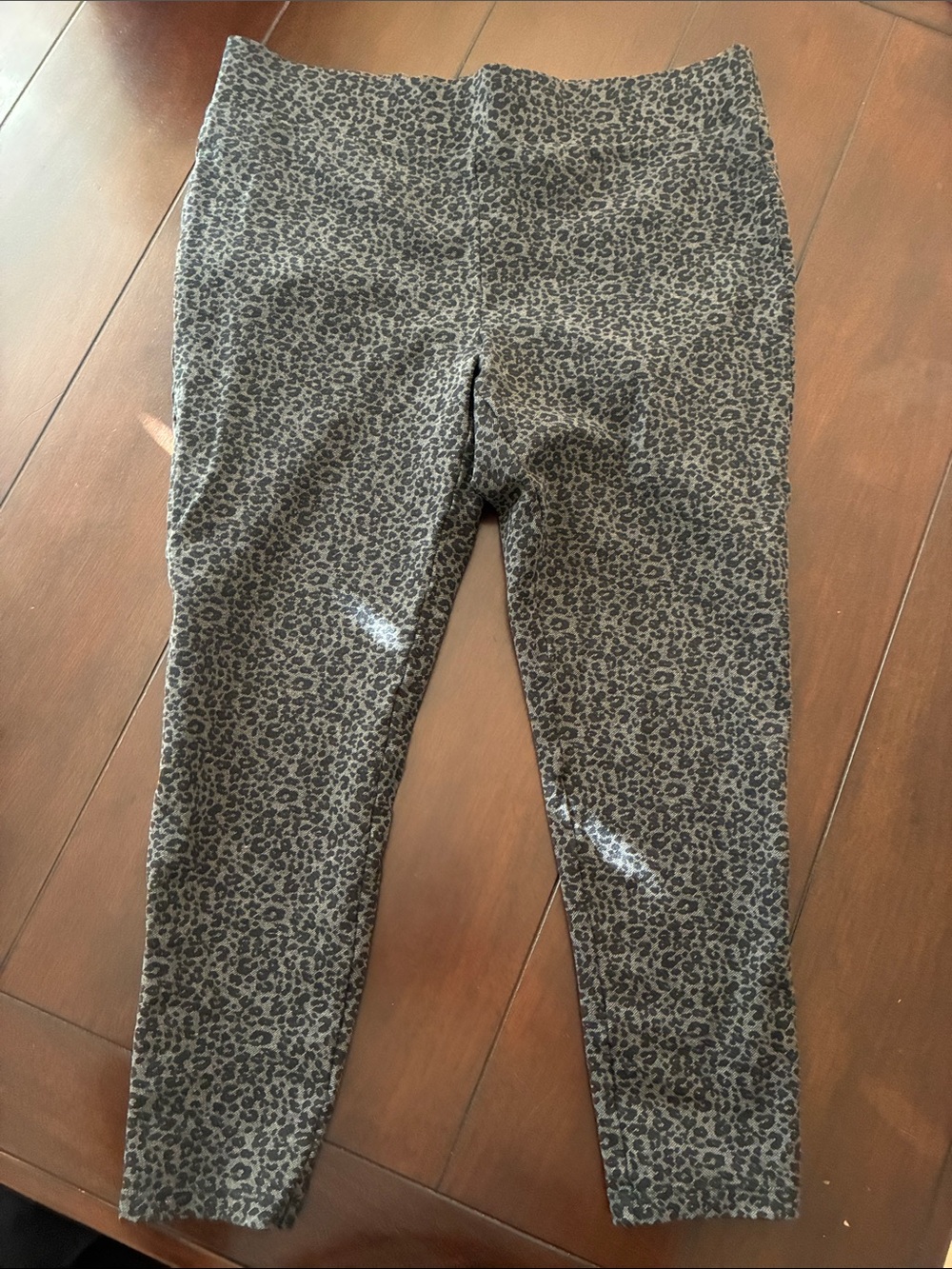 LOFT Gray Leopard Print Stretch Leggings